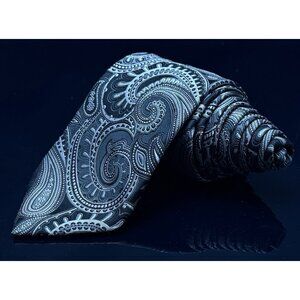 Donald J. Trump Tie Signature Collection Gray Paisley Silk Handmade 61x3.50”